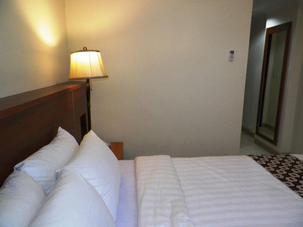 Maranatha Grand Hotel Yogyakarta Værelse billede